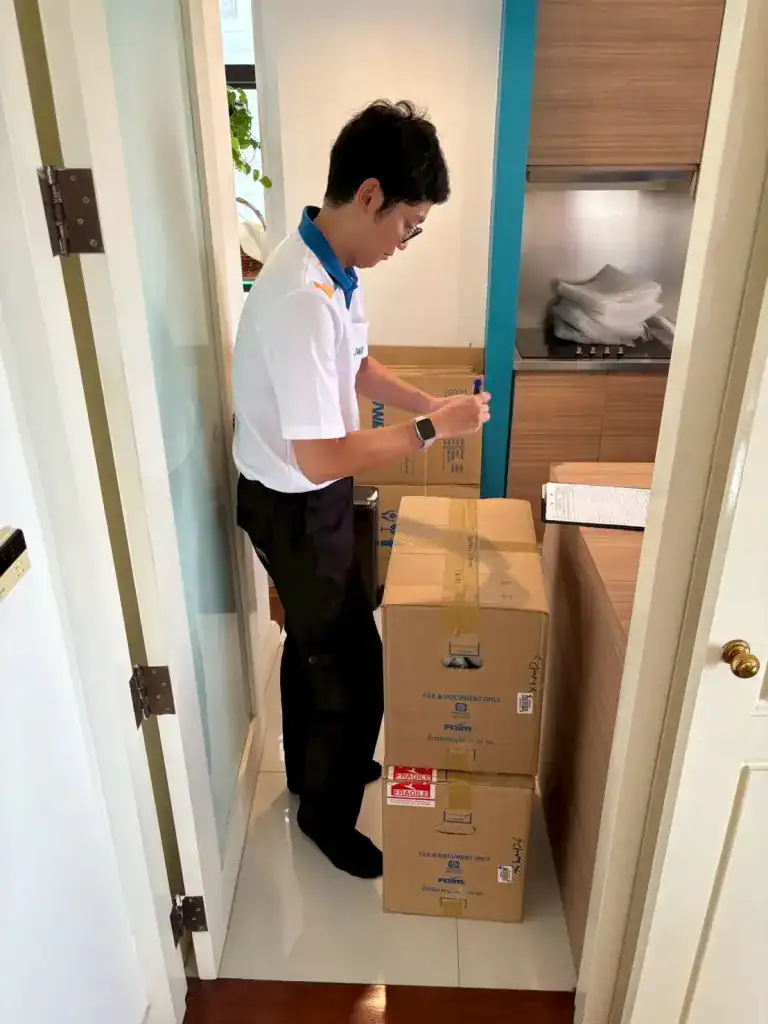 จ้างรถขนของ